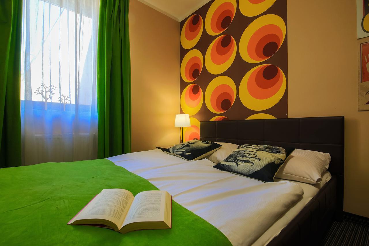 ורוצלב Glow Hostel מראה חיצוני תמונה