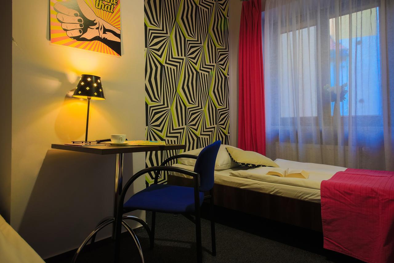 ורוצלב Glow Hostel מראה חיצוני תמונה
