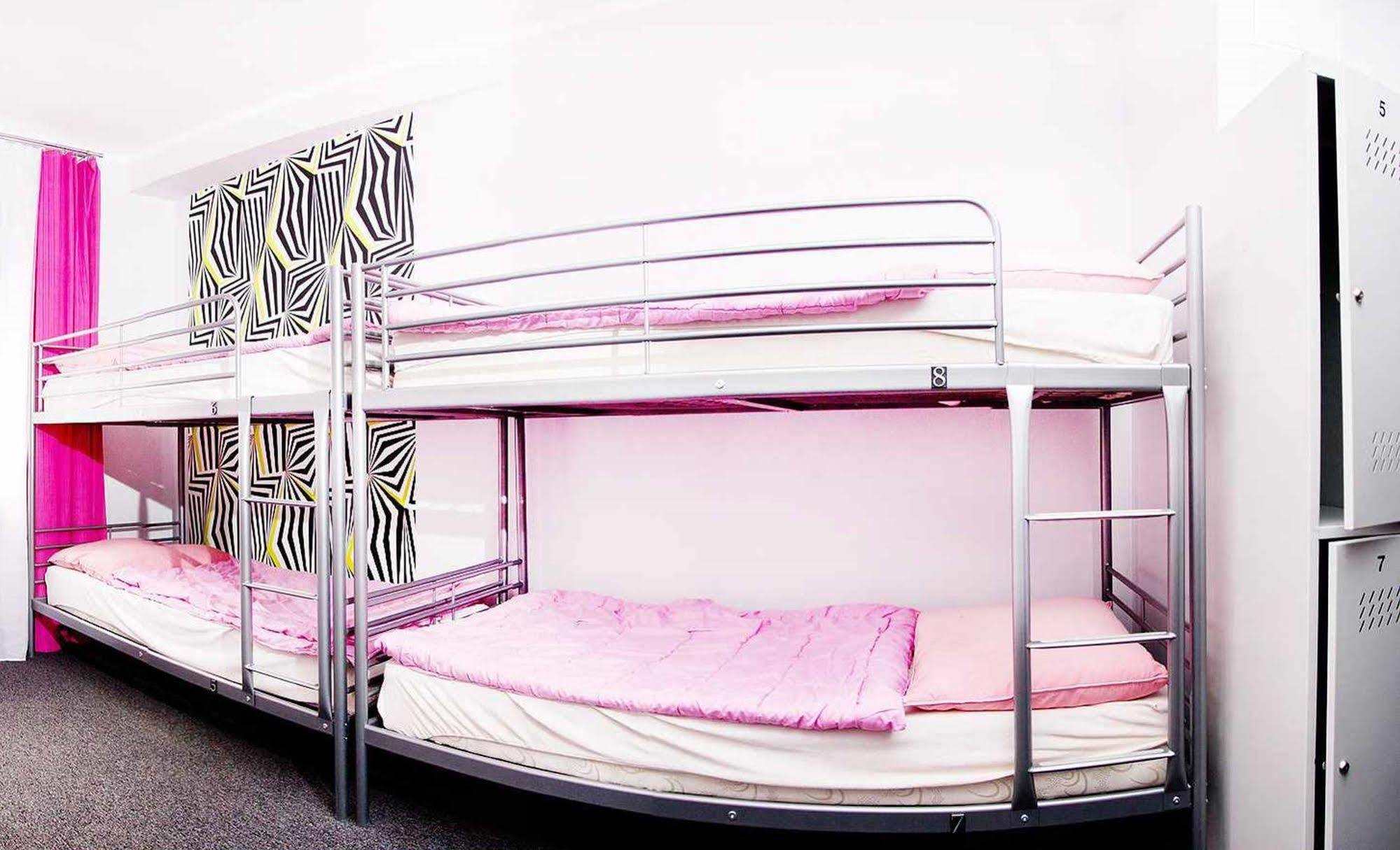 ורוצלב Glow Hostel מראה חיצוני תמונה